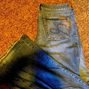 Women’s Silver blue jeans style Tuesday.